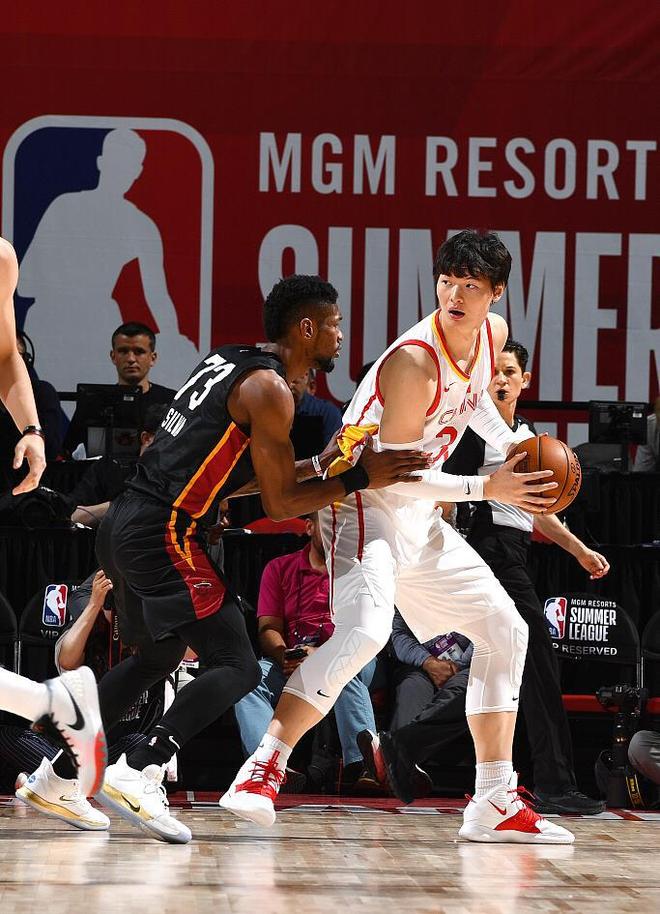 土耳其血洗塞维利亚，孙兴慜一己之力扛起全队的简单介绍