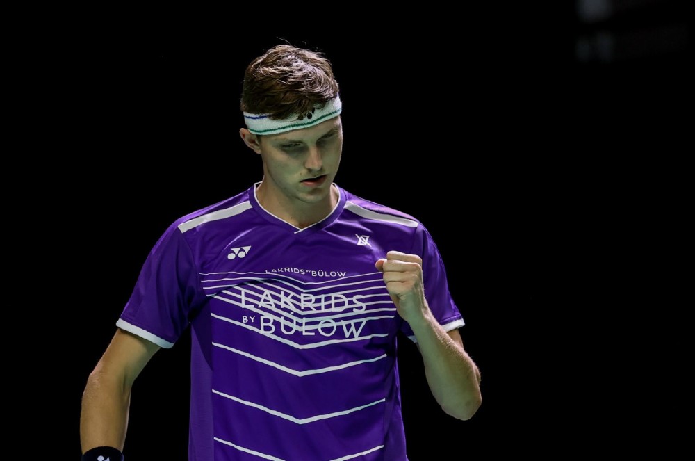 包含印度羽毛球队逆转法国羽毛球队，安赛龙制霸全场的词条