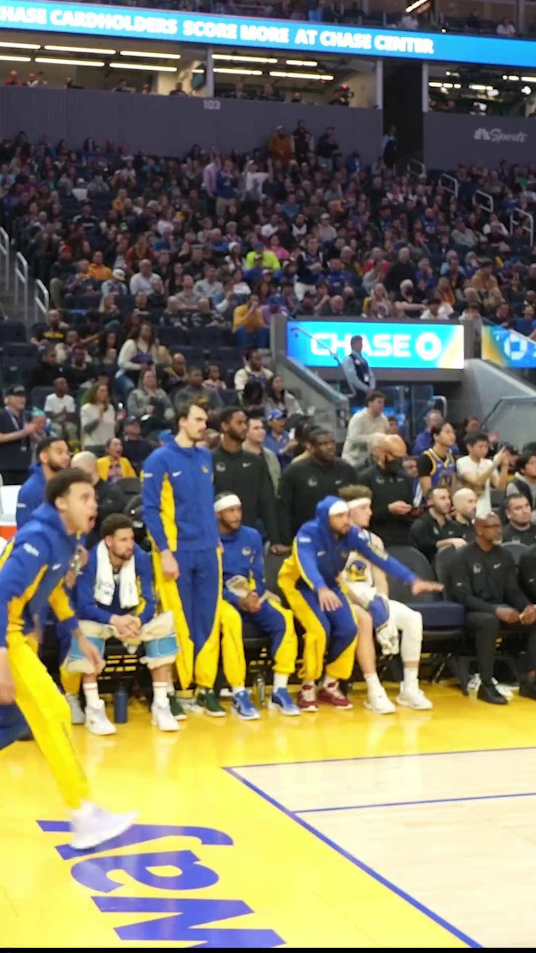 波兰男篮鏖战尼日利亚男篮，库里关键制胜