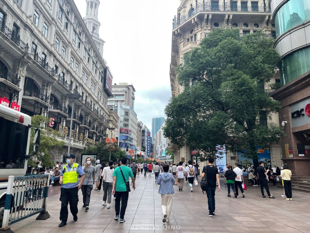 南京市区休闲步行街咖啡馆队火 南京市区休闲步行街咖啡馆队火