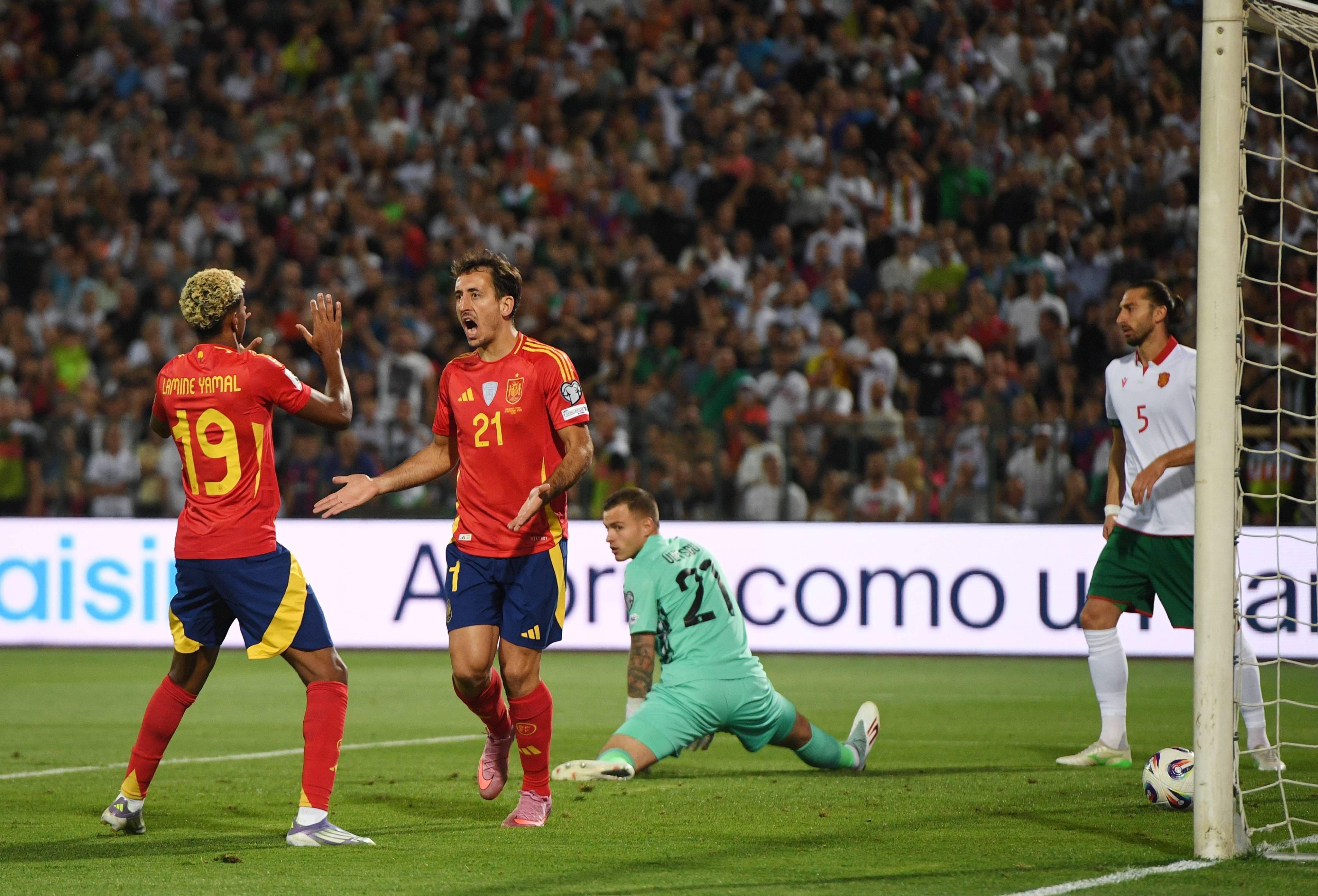 包含欧预赛竞争激烈，球员们豪取胜利的词条