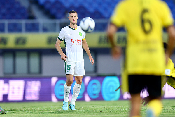 包含国安客场凭一己之力击败天海的词条