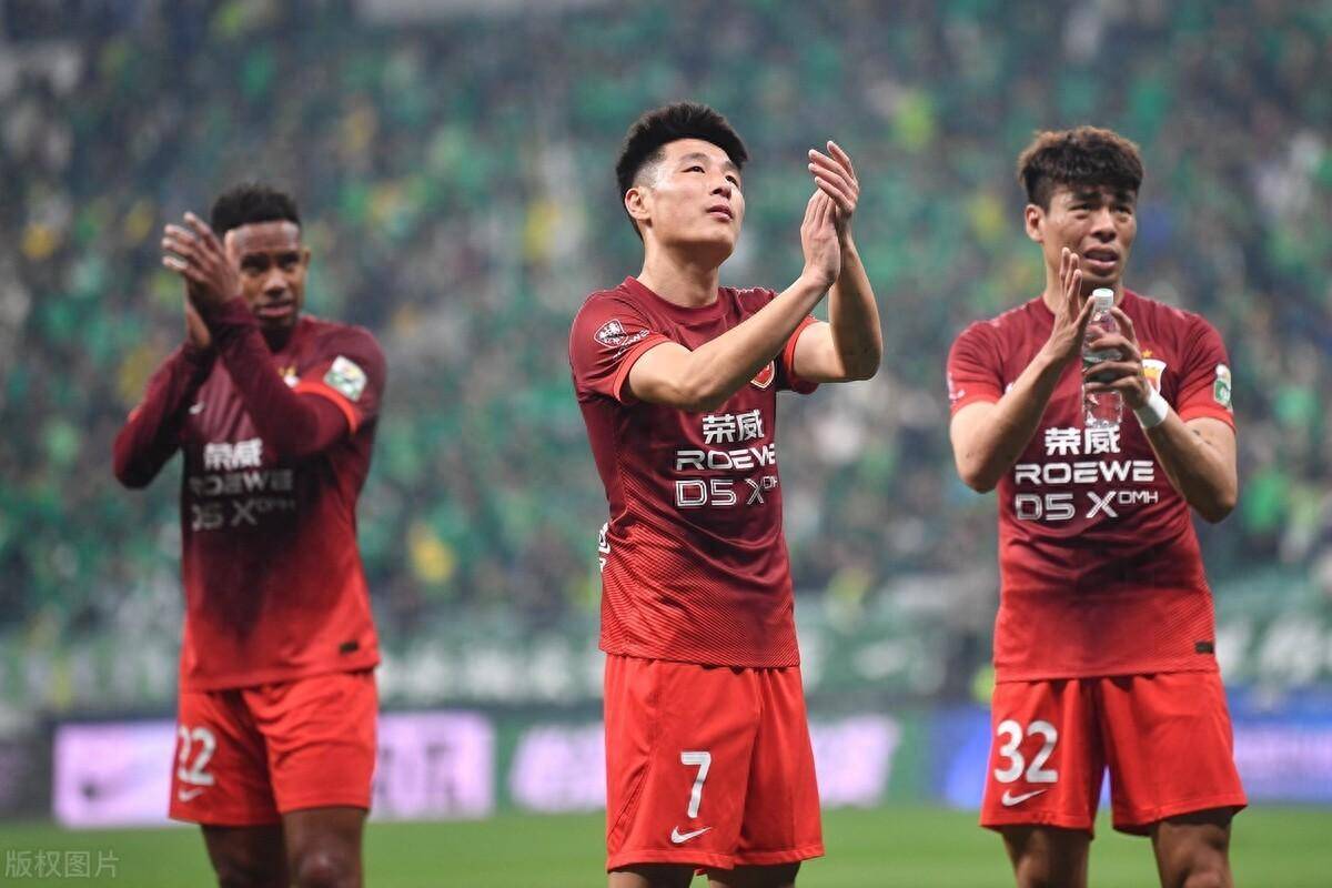 上港对阵鲁能，武磊回归首开纪录，助球队逆转的简单介绍