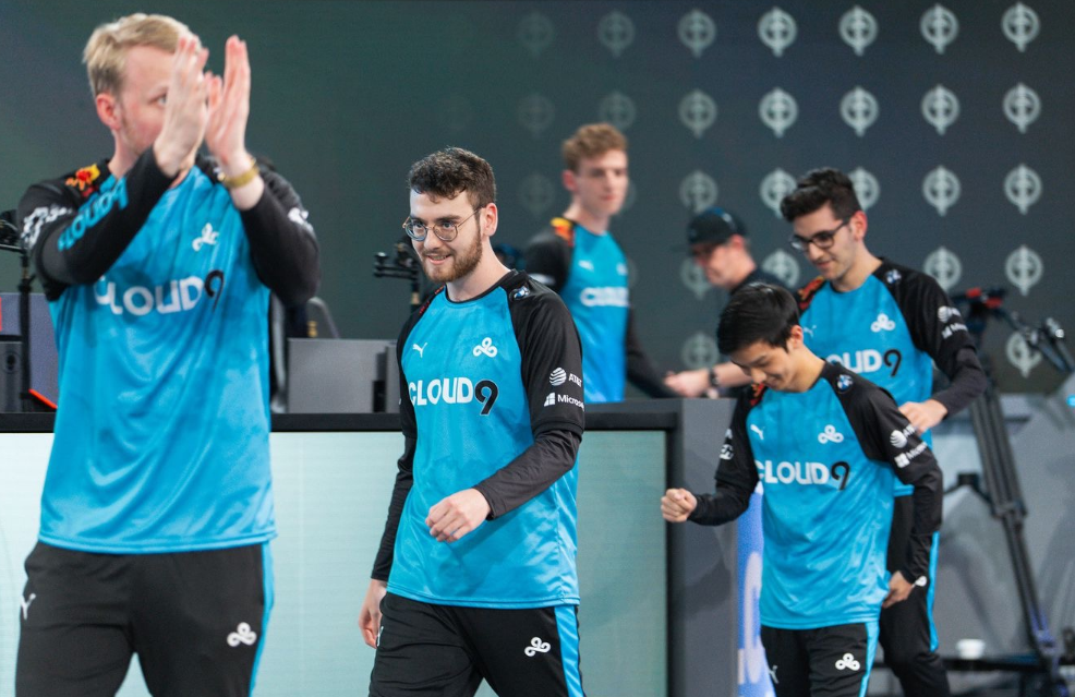 TES横扫C9，SwordArt惊艳世界的简单介绍